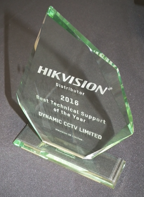Dynamic CCTV Ltd wins Hikvision award for best technical support 2016 resized